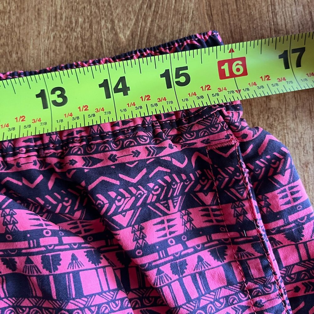 Patagonia Women's Red and Black Patterned Shorts - Picture 8 of 8